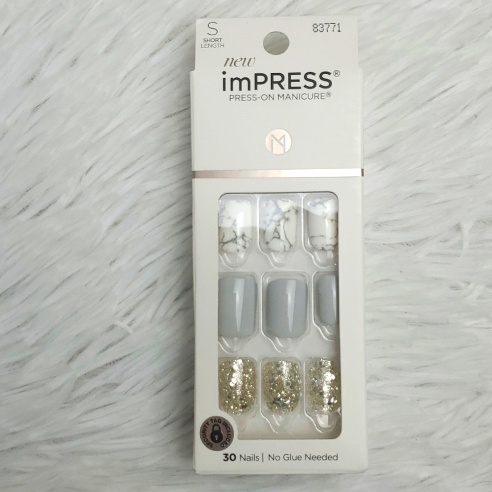 Kiss Impress Short Length Knock Out Press on Nails, New in Box Sealed